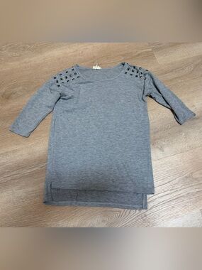 Kirra Stud-Accent Top size XS